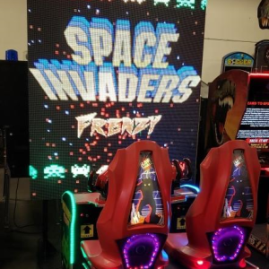 Space Invaders Frenzy Deluxe - StepManiaX Arcade Dance Game